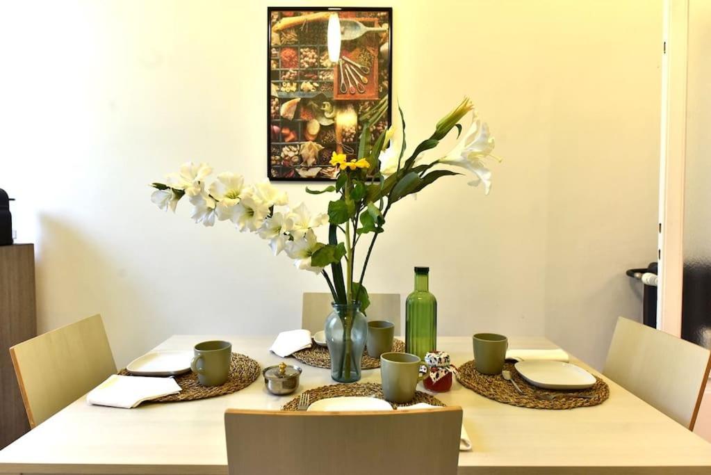 Appartement Caseospitali - Angolo Bernini Trilocale Luminoso à Milan Extérieur photo